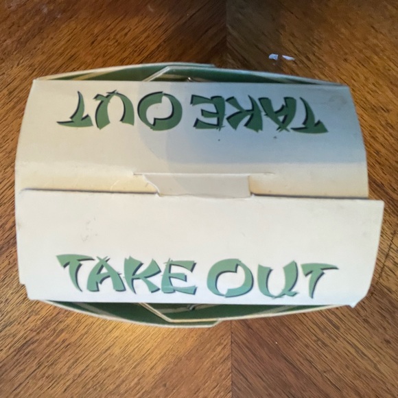 NIB Stokes Signature Home 4-Piece Set of Divided Sushi Dishes in Take-Out Box - Picture 3 of 7